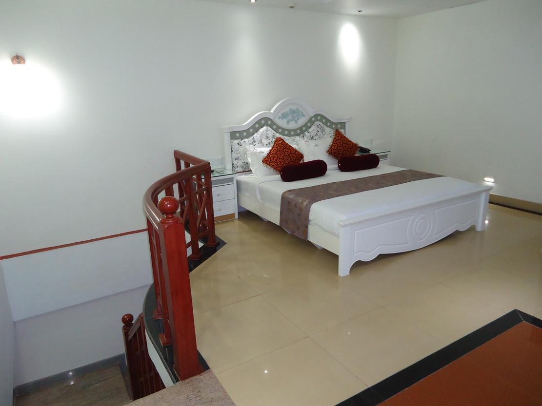 Hotel Hiton Perintalmanna Cameră foto