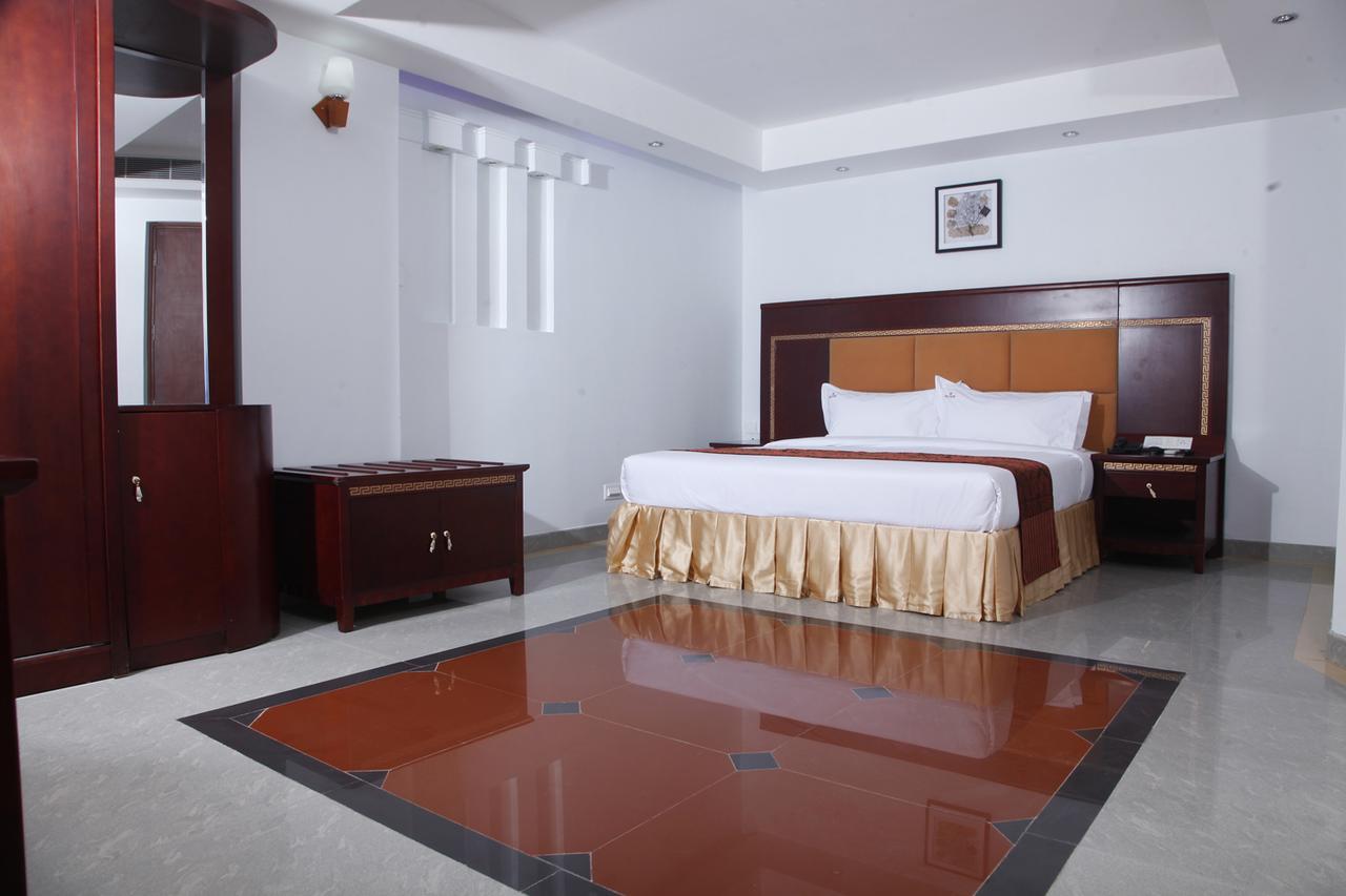 Hotel Hiton Perintalmanna Cameră foto